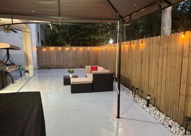 15022 SW 143rd Ter 1, Miami, FL 33196