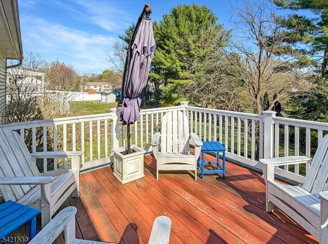 85 Powderhorn Dr, Lopatcong Twp., NJ 08865