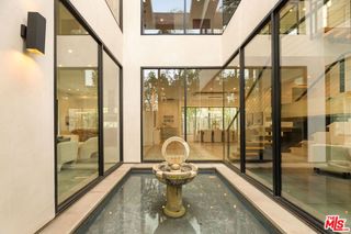 458 S Mansfield Avenue, Los Angeles, CA 90036