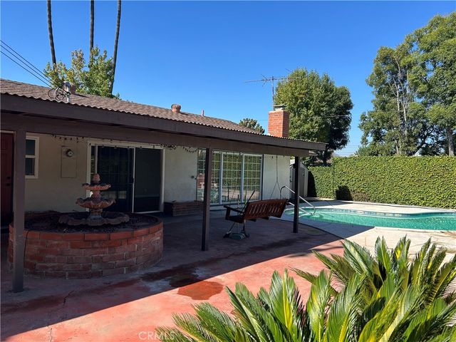 3681 Chateau Court, Riverside, CA 92505