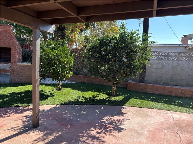 3681 Chateau Court, Riverside, CA 92505