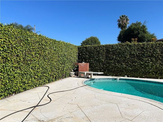 3681 Chateau Court, Riverside, CA 92505