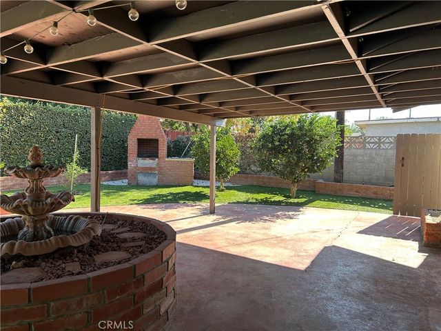 3681 Chateau Court, Riverside, CA 92505