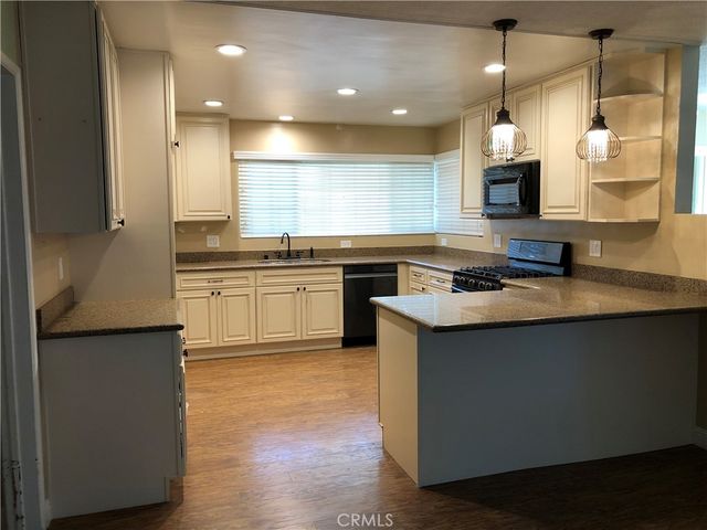 3681 Chateau Court, Riverside, CA 92505