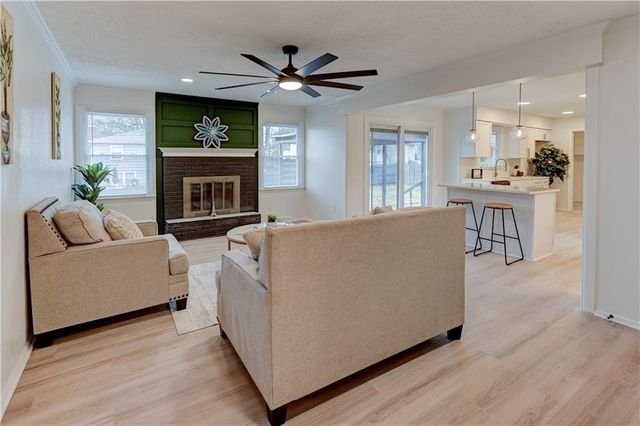 10436 Askew Avenue, Kansas City, MO 64137