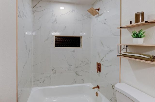 10436 Askew Avenue, Kansas City, MO 64137