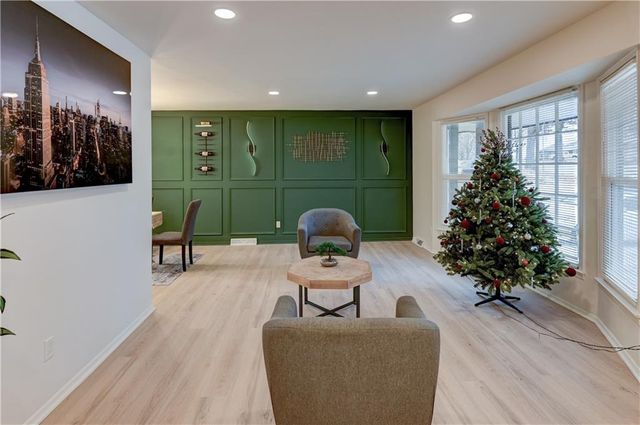 10436 Askew Avenue, Kansas City, MO 64137