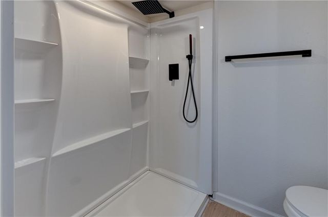 10436 Askew Avenue, Kansas City, MO 64137