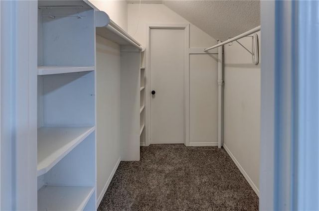 10436 Askew Avenue, Kansas City, MO 64137