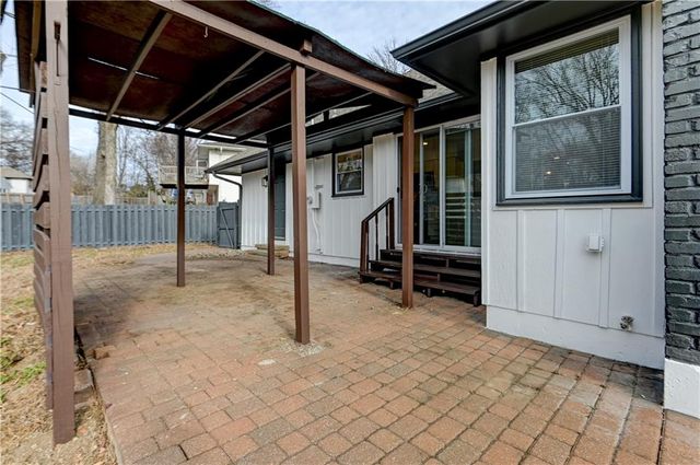 10436 Askew Avenue, Kansas City, MO 64137