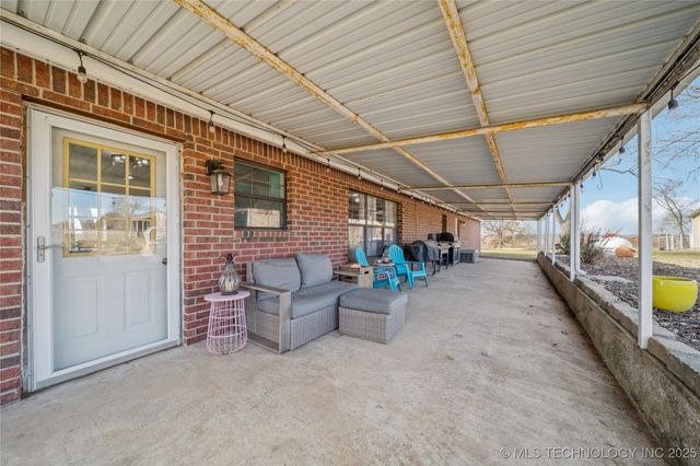 5101 S 4210 Road, Chelsea, OK 74016