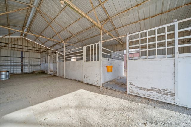 5101 S 4210 Road, Chelsea, OK 74016