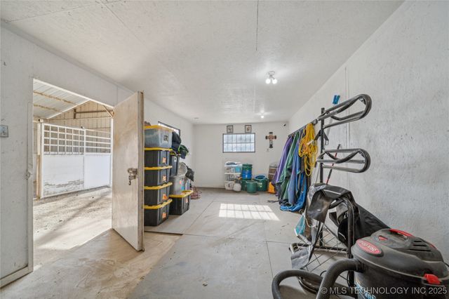 5101 S 4210 Road, Chelsea, OK 74016