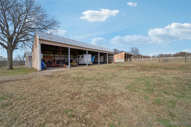 5101 S 4210 Road, Chelsea, OK 74016