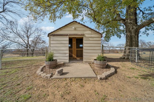 5101 S 4210 Road, Chelsea, OK 74016