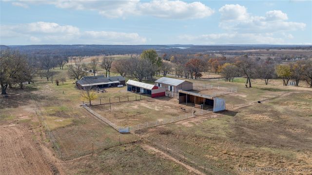 5101 S 4210 Road, Chelsea, OK 74016