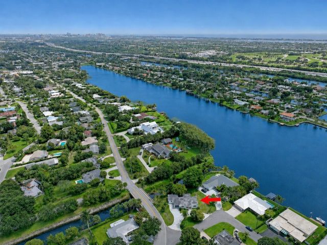 7500 W Lake Drive, Lake Clarke Shores, FL 33406