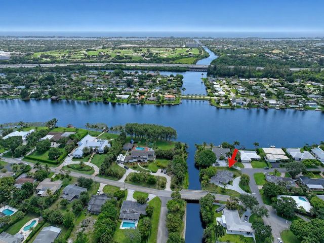7500 W Lake Drive, Lake Clarke Shores, FL 33406