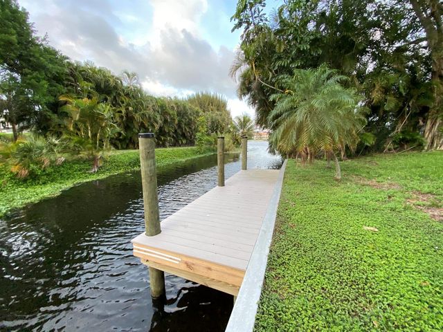 7500 W Lake Drive, Lake Clarke Shores, FL 33406