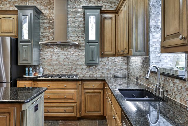 7108 Sanctuary Heights Court, Fort Worth, TX 76132