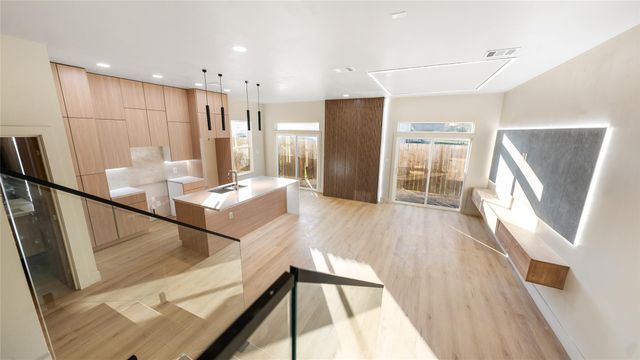 00 Noah Street, Houston, TX 77021