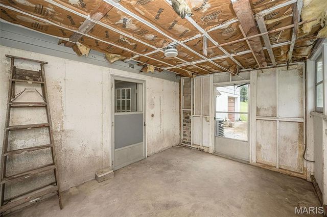 3037 Upper Moss Hollow Road, Barnhart, MO 63012