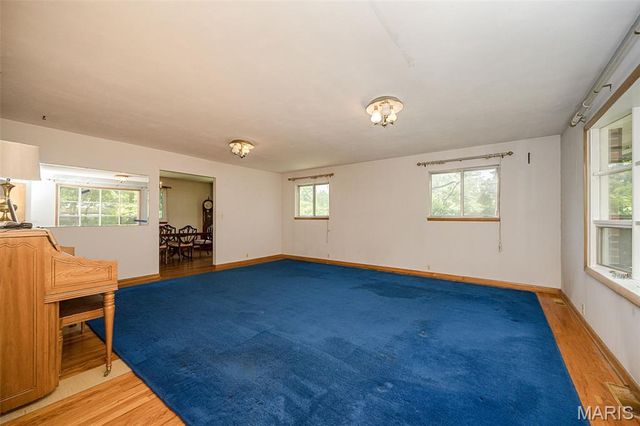3037 Upper Moss Hollow Road, Barnhart, MO 63012