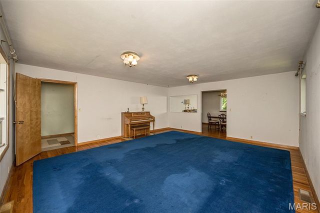 3037 Upper Moss Hollow Road, Barnhart, MO 63012