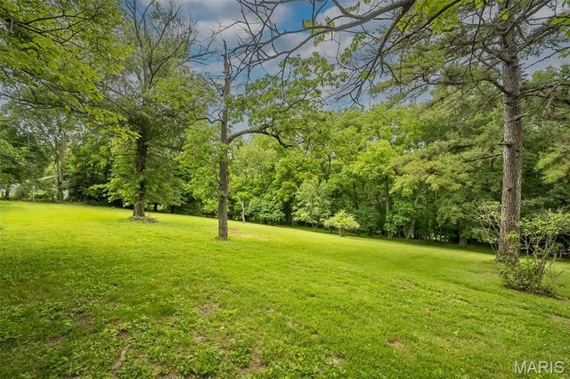 3037 Upper Moss Hollow Road, Barnhart, MO 63012