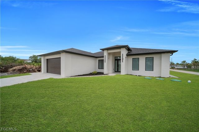 2600 38th ST SW, Lehigh Acres, FL 33976