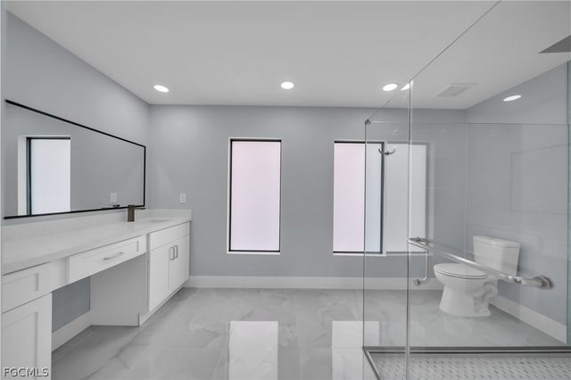 2600 38th ST SW, Lehigh Acres, FL 33976