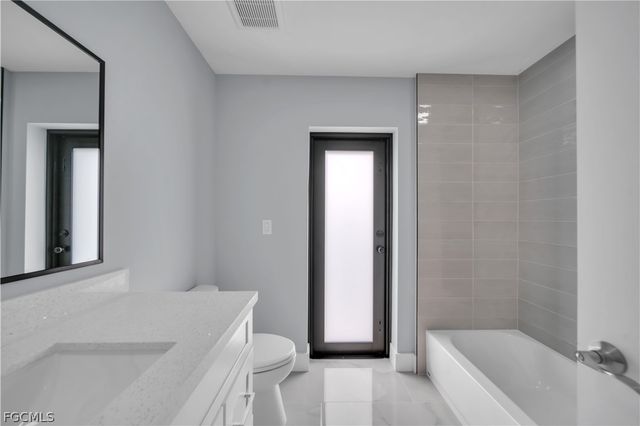 2600 38th ST SW, Lehigh Acres, FL 33976