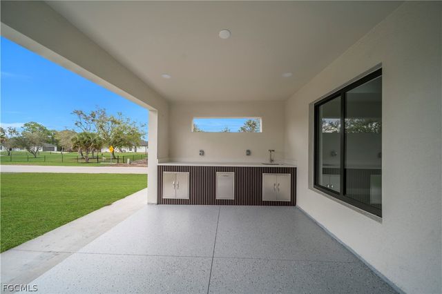 2600 38th ST SW, Lehigh Acres, FL 33976