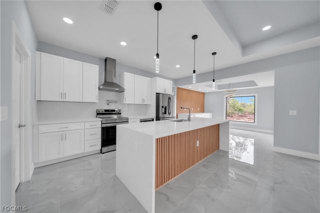 2600 38th ST SW, Lehigh Acres, FL 33976