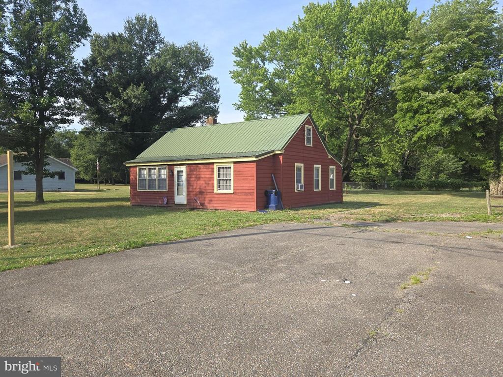 28740 SEAFORD RD, Laurel, DE 19956
