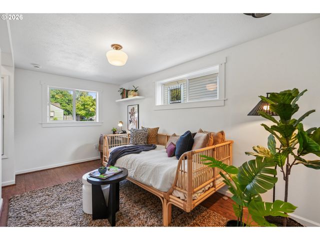 4915 Ne 78TH Ave, Portland, OR 97218