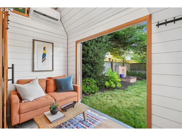 4915 Ne 78TH Ave, Portland, OR 97218