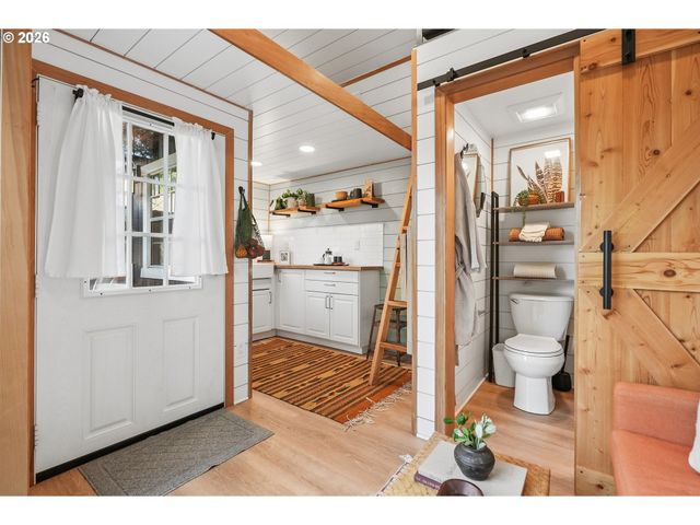 4915 Ne 78TH Ave, Portland, OR 97218