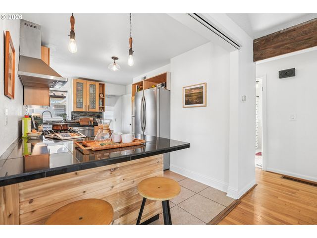 4915 Ne 78TH Ave, Portland, OR 97218