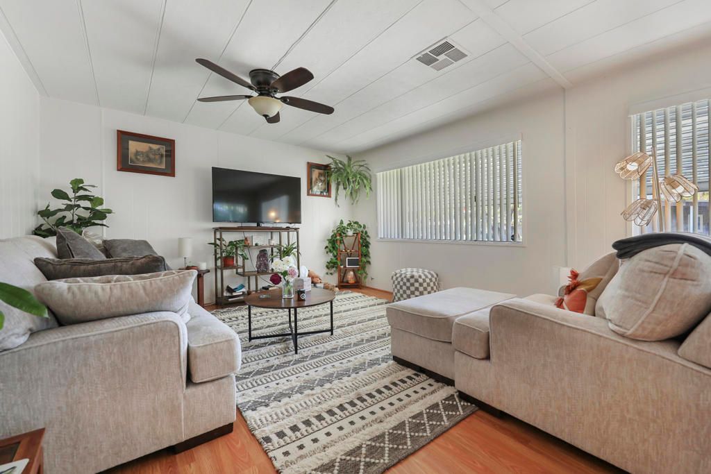 Image 10 of property listing at 49305 Highway 74 Spc 33, Palm Desert, CA 92260