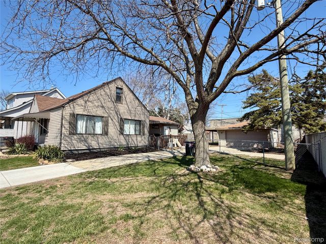 22133 Rosedale Street, St. Clair Shores, MI 48080