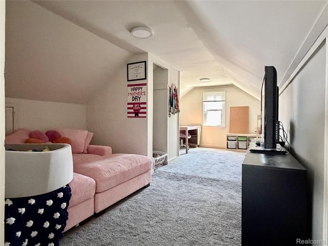 22133 Rosedale Street, St. Clair Shores, MI 48080