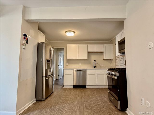 22133 Rosedale Street, St. Clair Shores, MI 48080