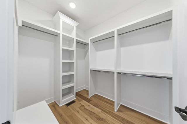 529 Greenfield Ln, Castalian Springs, TN 37031