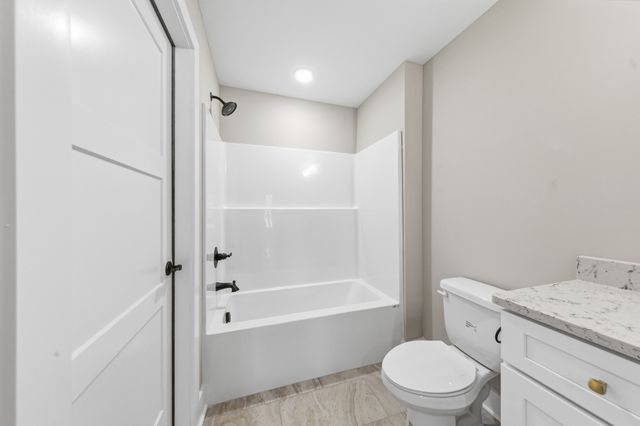 529 Greenfield Ln, Castalian Springs, TN 37031