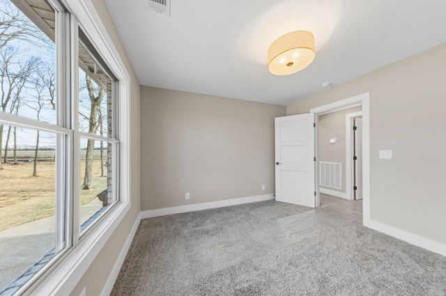 529 Greenfield Ln, Castalian Springs, TN 37031