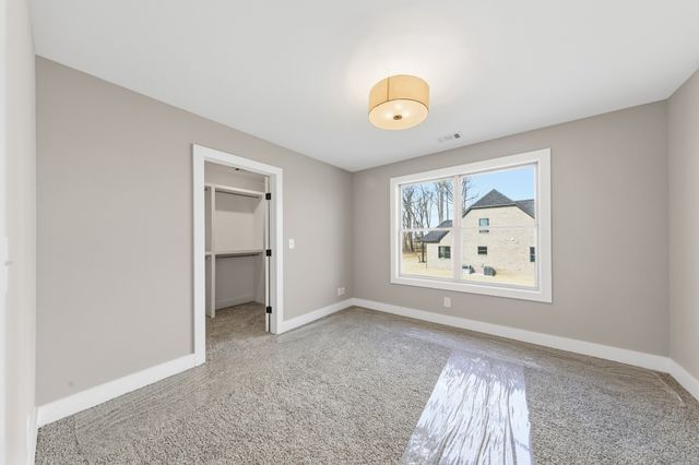 529 Greenfield Ln, Castalian Springs, TN 37031