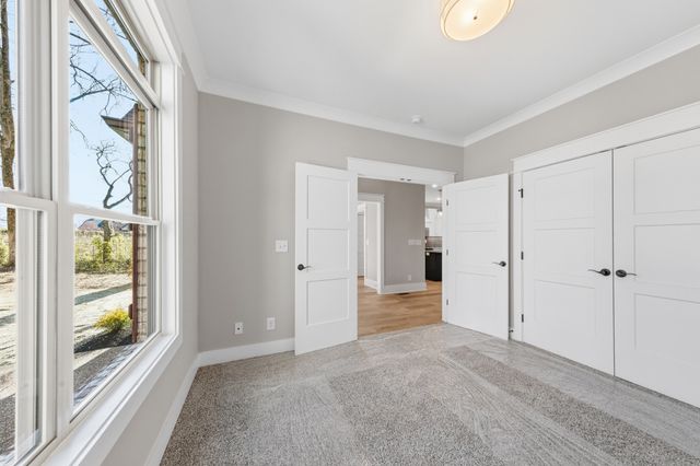 529 Greenfield Ln, Castalian Springs, TN 37031