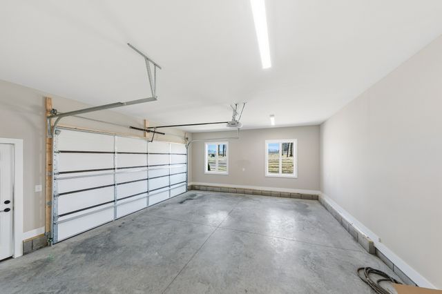 529 Greenfield Ln, Castalian Springs, TN 37031