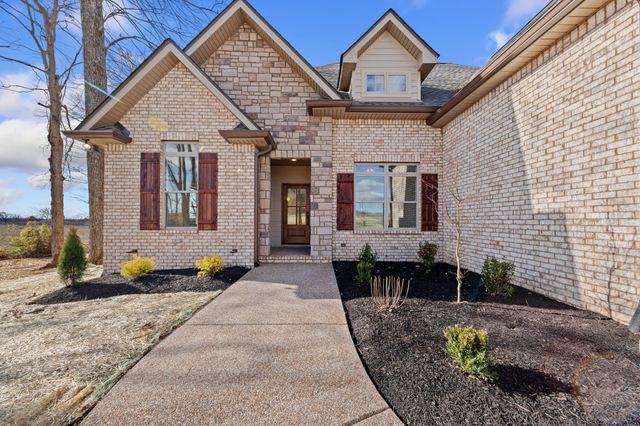 529 Greenfield Ln, Castalian Springs, TN 37031